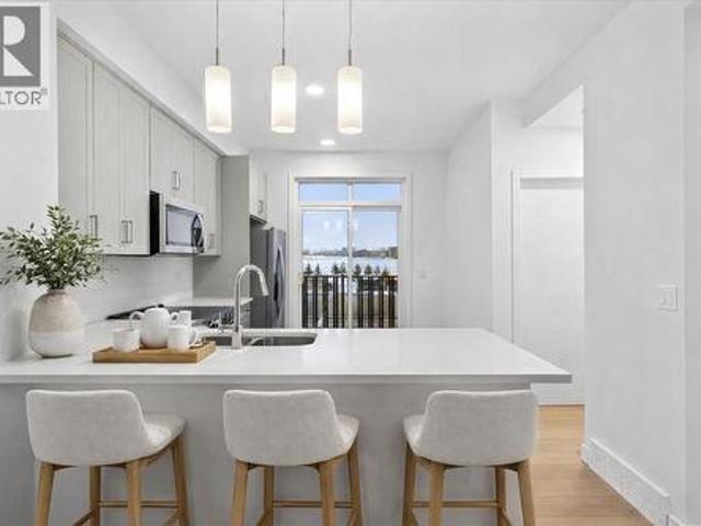 302 30 Rochester View Nw, Calgary, AB, T3L 0M8 townhouse for sale | Listing ID A2324 | Royal LePage