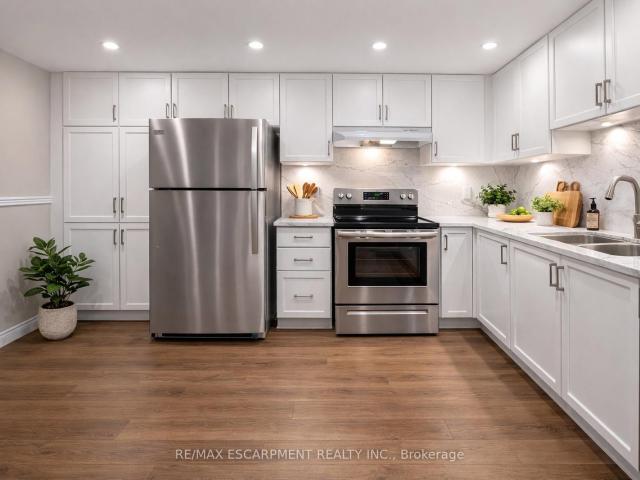 302 5 Pinedale Avenue, Burlington | For Sale @ $559,900 | Condos. Ca