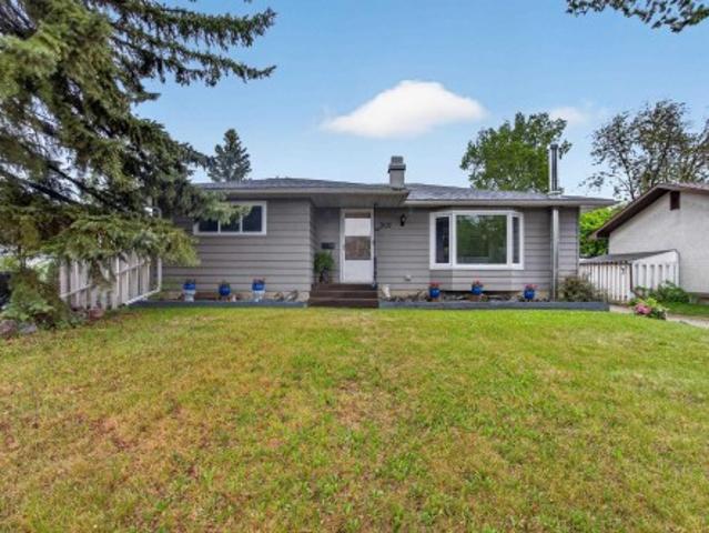 302 Fir Street, Sherwood Park, AB, T8A 2B3 house for sale | Listing ID E4491 | Royal LePage
