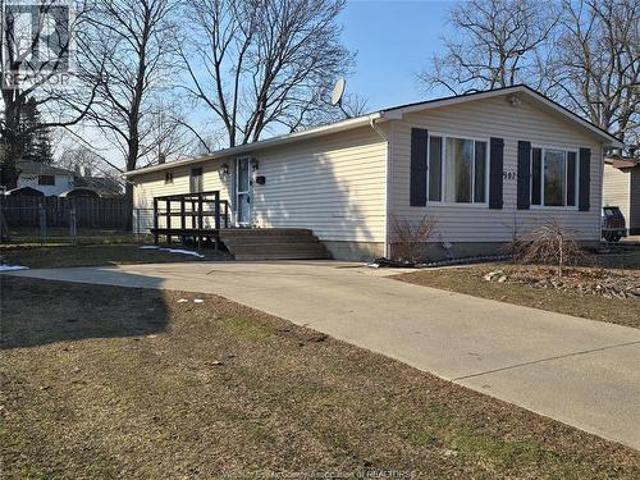 302 Summerset Avenue, Kingsville, ON, N9Y 2B9 house for sale | Listing ID 26013 | Royal LePage