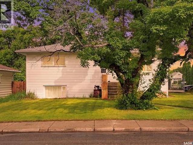 302 U Avenue N, Saskatoon, SK, S7L 3C7 house for sale | Listing ID SK041570 | Royal LePage