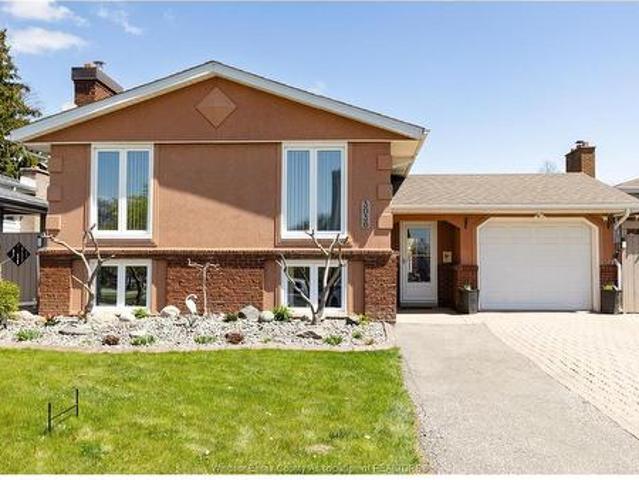 3036 Forest Glade Drive, Windsor, ON, N8R 1L5 house for sale | Listing ID 25008 | Royal LePage