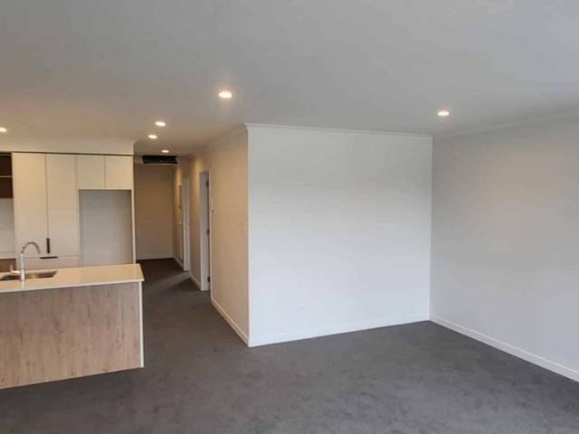 303/32 Shortfin Place, Flat Bush, Auckland