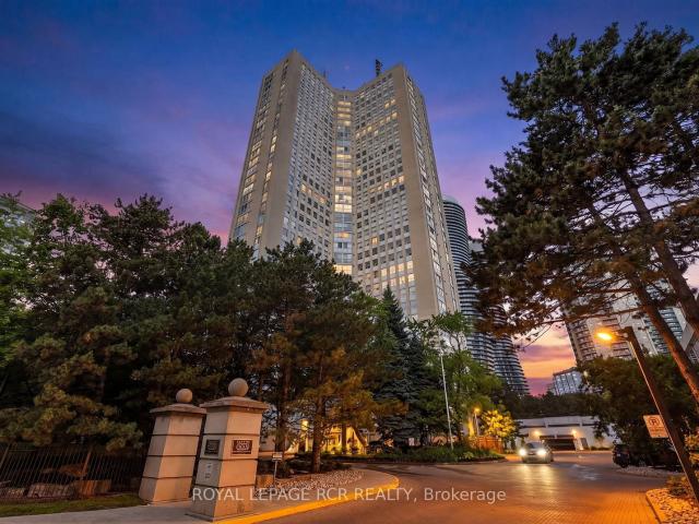 303 3 Kaneff Crescent, Mississauga | For Sale @ $629,000 | Condos. Ca