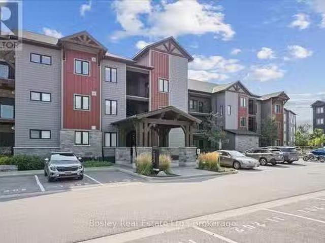 303 11 Beckwith Lane, Blue Mountains, ON, L9Y 0A4 townhous.