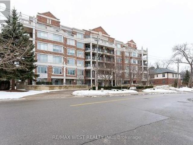 303 12 Old Mill Trail, Toronto, ON, M8X 2Z4 condo for sale | Listing ID W11993 | Royal LePage