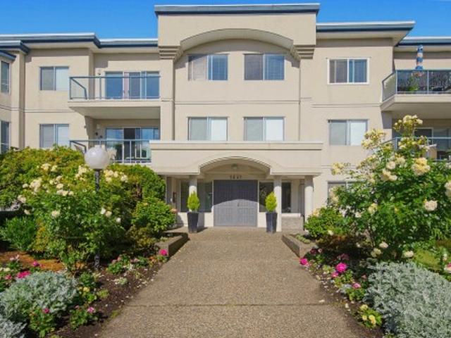303 1 Blackwood Street, White Rock, BC, V4B 3V6 Single Family Property For Sale | Listing ID R3135 | Royal LePage