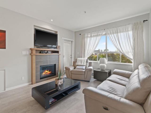 303 288 HAMPTON STREET, New Westminster, BC V3M 5L9 Condo For Sale | RE/MAX | R3071