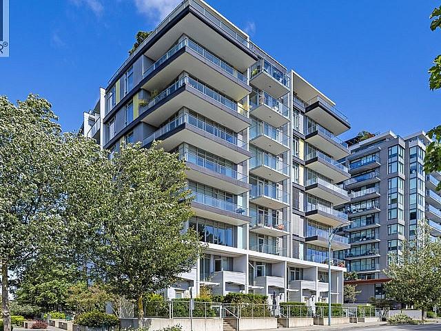 303 373 Tyee Rd Victoria, British Columbia