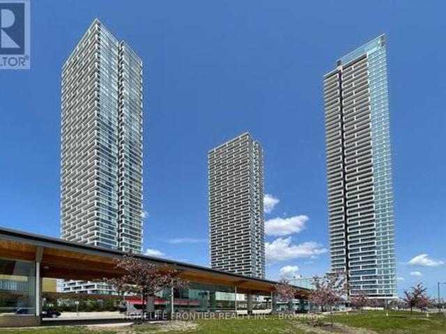 303 950 Portage Parkway, Vaughan, ON, L4K 0J7 condo for sale | Listing ID N12252 | Royal LePage