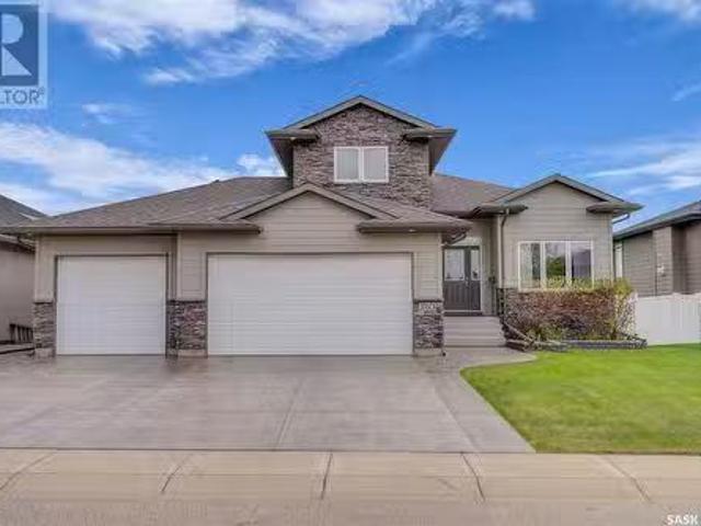 303 Brookside Drive, Warman, SK, S0K 0A1 house for sale Lis.
