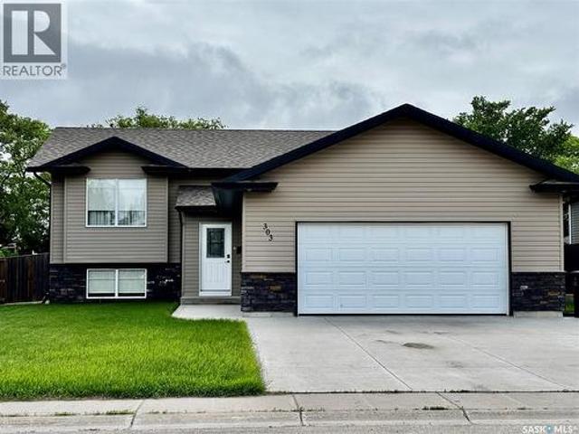 303 Diefenbaker Avenue, Hague, SK, S0K 1X0 house for sale | Listing ID SK039223 | Royal LePage