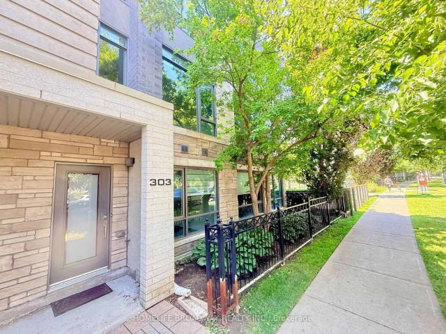 303 South Park Road, Thornhill | 3Beds/3Bath, Townhouse, $879,000 | Condos. Ca