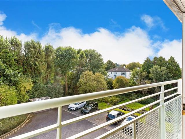 303 The Oak, Grange Hall, Rathfarnham, Dublin 16 DNG Rathfarnham 4829 MyHome. Ie Residential