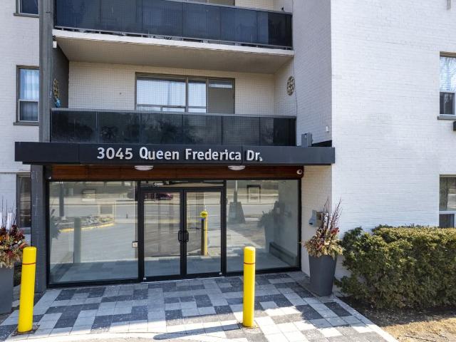 3045 Queen Frederica Drive 1 Bedroom Apartment for Rent at 3045 Queen Frederica Dr, Mississauga, ON L4Y 3A2 Applewood
