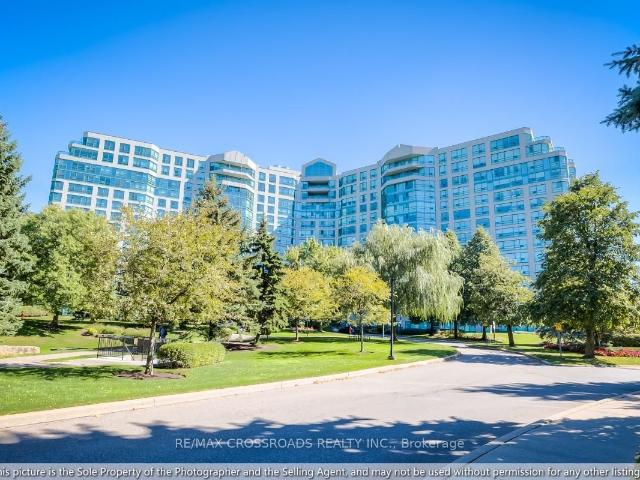 304 7 Bayview Avenue, Thornhill | For Sale @ $718,800 | Condos. Ca