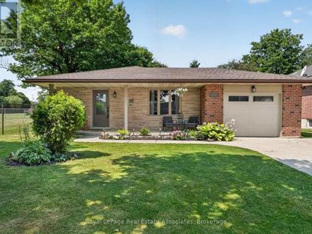 304 Eliza Street, Wellington North, ON, N0G 1A0 house for sale | Listing ID X13641 | Royal LePage
