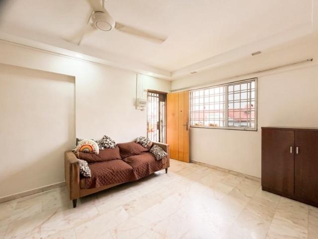 304 Jurong East Street 32 HDB Apartment For Sale, $530,000, 3 Bed 2 Bath 1,011 sqft $524.00 psf