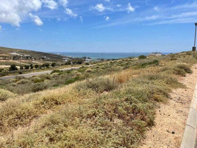 304 m² Land available in St Helena Views