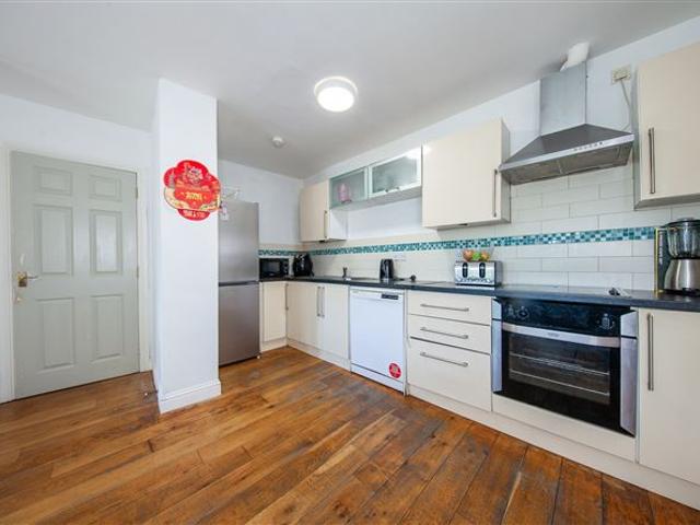 305,000 | Apartment 15, Tolka Vale, Finglas Road, Dublin 11, Finglas, Dublin 11 Burrows Estates 5004 MyHome. Ie Residential