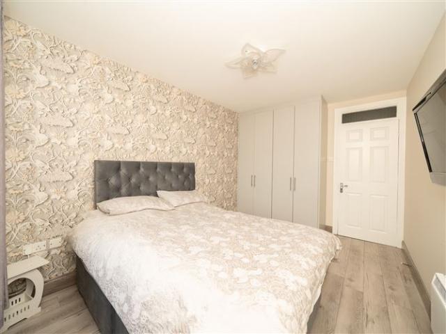 305,000 | 12 Davis Court, Inchicore, Dublin 8 Brock DeLappe Estate Agents 5004 MyHome. Ie Residential
