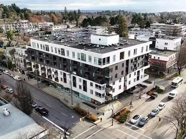 305 1121 Fort St, Victoria, BC, V8V 3K9 Single Family Proper.