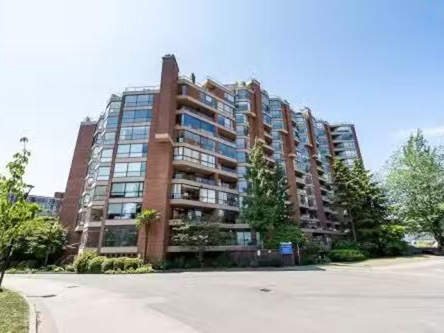 305 1450 Pennyfarthing Drive, Vancouver, BC, V6J 4X8 Single.
