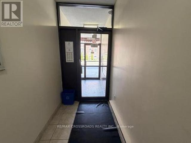305 1 Kingston Road E, Toronto, ON, M4L 1G7 lease for lease | Listing ID E13421 | Royal LePage