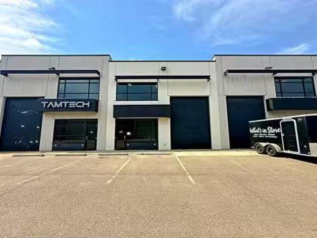 305 400 Mackenzie Boulevard, Fort Mcmurray, AB, T9H 4C4 comm.