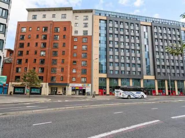 305 College Court Central