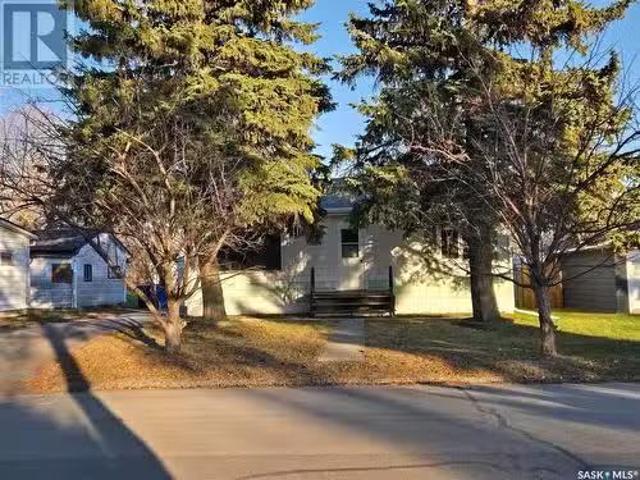 305 Heward Street, Stoughton, SK, S0G 4T0 house for sale Li.