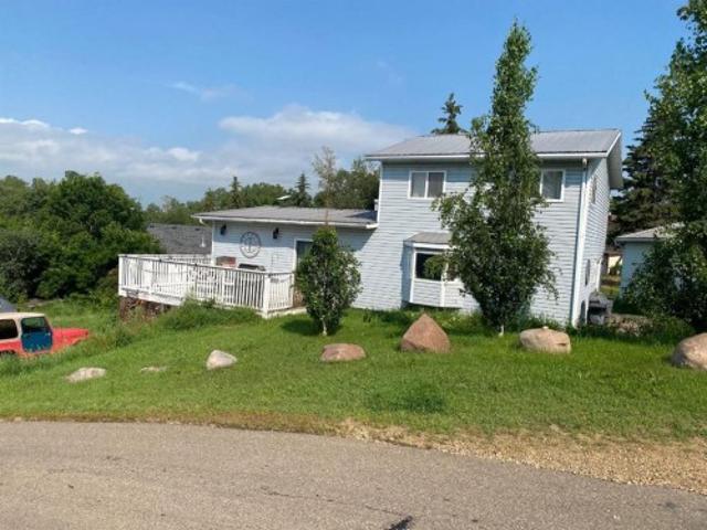 305 Minnewaukan Road, Tillicum Beach, AB, T4V 2M9 house for sale | Listing ID A2331 | Royal LePage