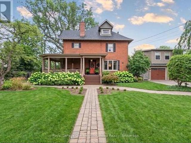 305 Trent Street W, Whitby Downtown Whitby, ON, L1N 1M3 Luxury House for sale | Listing ID E13448 | Royal LePage Carriage Trade Luxury Properties