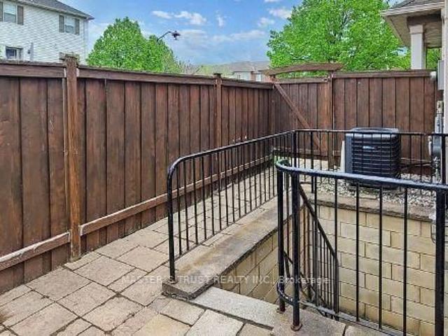 3064 Stornoway Circuit, Oakville | 1Beds/1Bath, Townhouse, $1,800/mo | Condos. Ca
