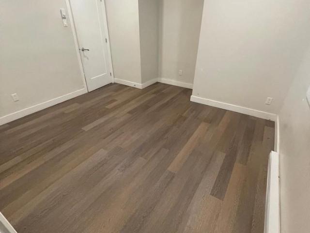 3060 Barclay 3 Bedroom Apartment for Rent at 3060 Av Barclay, Montréal, QC H3S 1J8 Parc Kent