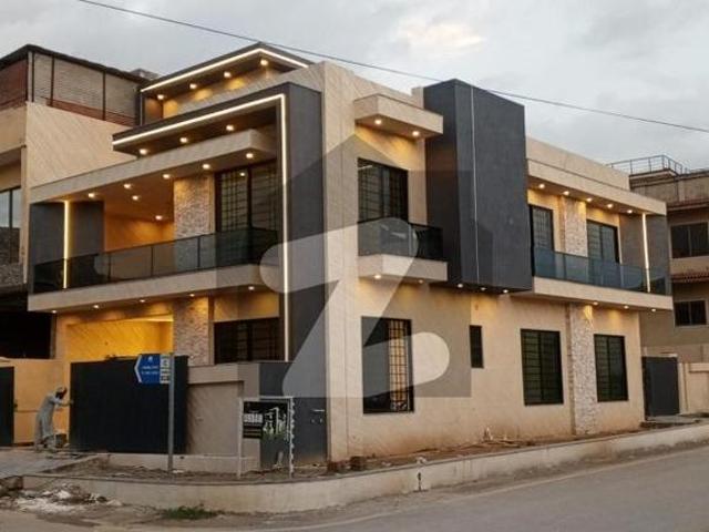30*60 Corner Brand New House MPCHS Block C