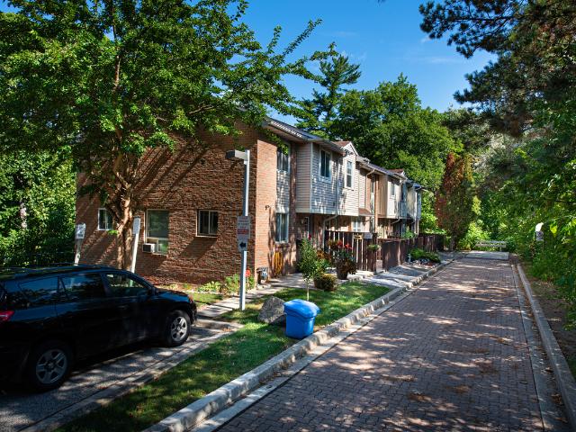 3061 Sir Johns Homestead 3 Bedroom Apartment for Rent at 3061 Sir John'S Homestead, Mississauga, ON L5L 3H9 Erin Mills
