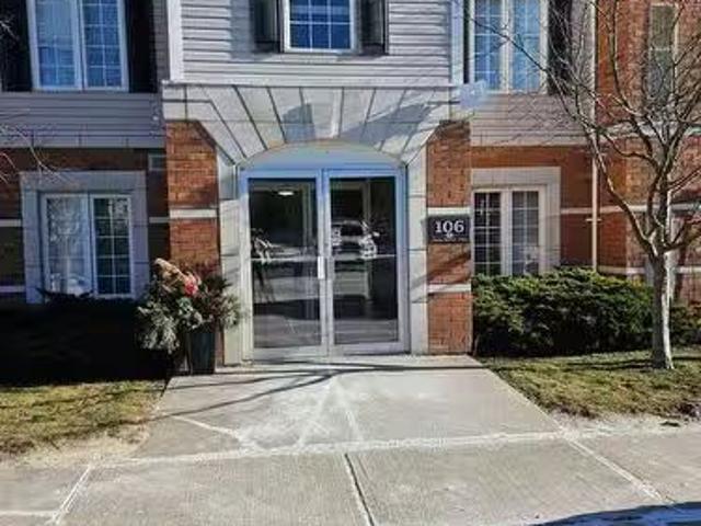 306 106 Aspen Springs Drive, Clarington Bowmanville, ON, L.