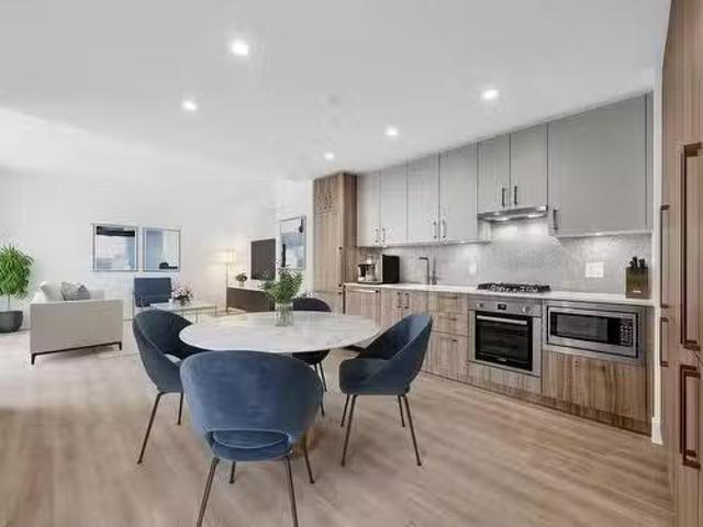 306 2375 Emery Court, North Vancouver, BC, V7J 0E9 Single Fa.