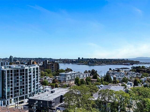 306 899 Esquimalt Rd Esquimalt, British Columbia