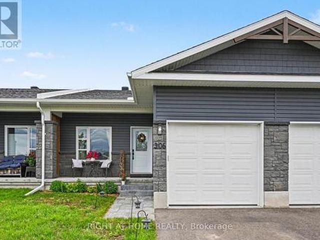 306 Forestview Crescent, Renfrew, ON, K7V 0C4 house for sale | Listing ID X13456 | Royal LePage