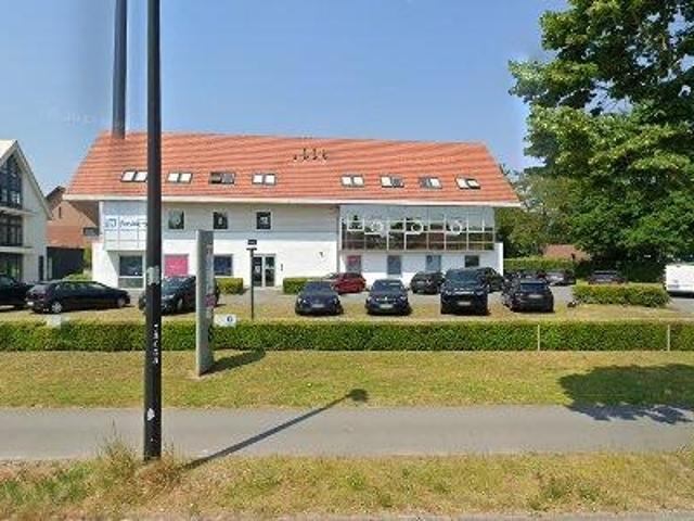 306 m2 office space for rent in Sint Martens Latem