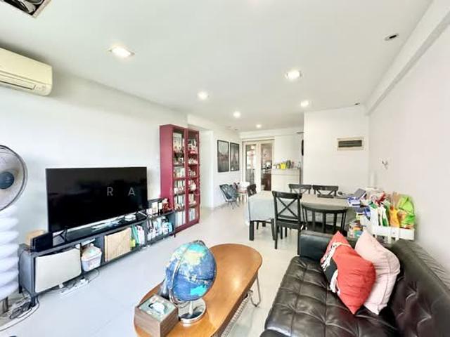 306A Punggol Place HDB Apartment For Sale, $780,000, 3 Bed 2 Bath 1,023 sqft $762.00 psf