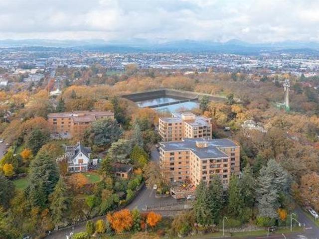 3072930 Cook Street Victoria BC Apt Condo For Sale REW