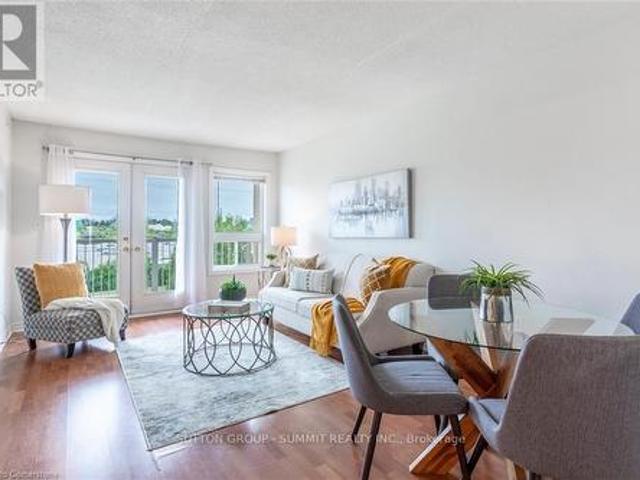 307 4 Fairview Street, Burlington, ON, L7L 7K7 condo for sale | Listing ID W12265 | Royal LePage