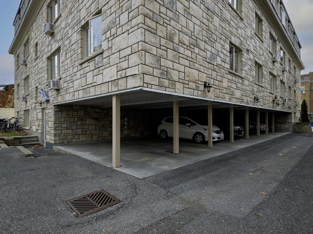 307 Lebreton St South 2 Bedroom Apartment for Rent at 307 Lebreton St S, Ottawa, ON K1S 4L4 Centretown West