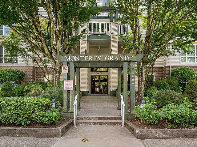 308 20200 54a Avenue Langley, British Columbia
