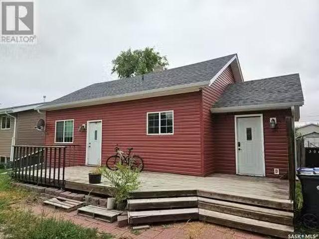 308 4Th Street, Carlyle, SK, S0C 0R0 house for sale Listing.