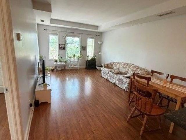 308 9 Keele Street, Maple | 1Beds/1Bath, Condo, $2,350/mo | Condos. Ca