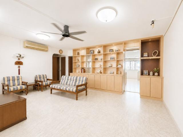 308 Bukit Batok Street 31 HDB Apartment For Sale, $560,000, 3 Bed 2 Bath 1,001 sqft $559.00 psf
